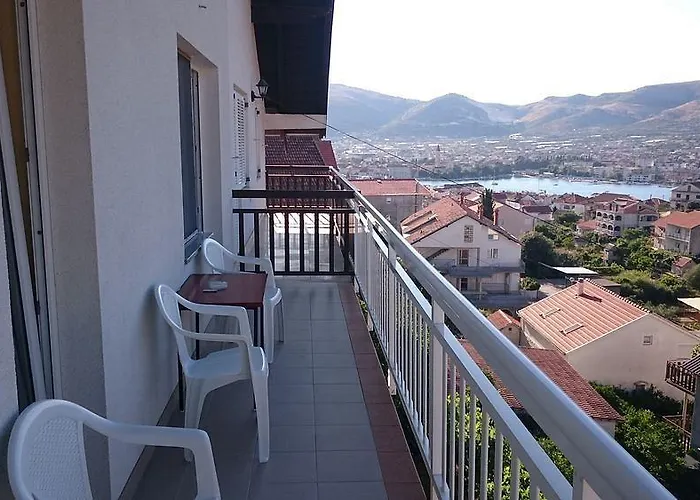 With Parking Space - 11782 * 特罗吉尔