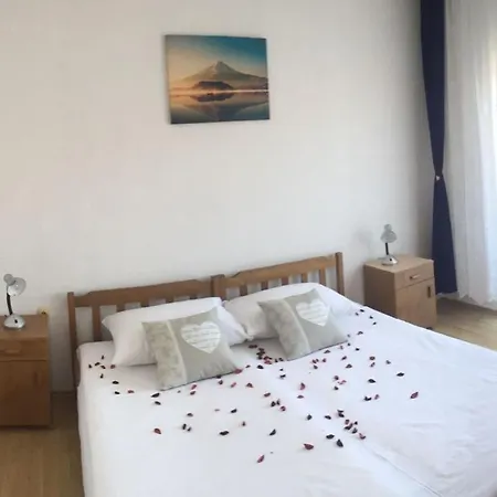 With Parking Space - 11782 تروغير