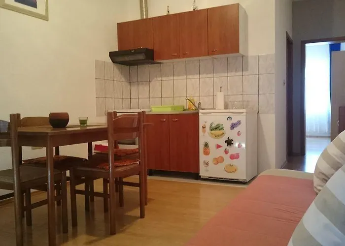 With Parking Space - 11782 Trogir