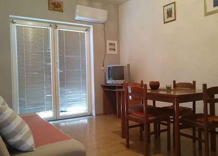 Appartement With Parking Space - 11782
